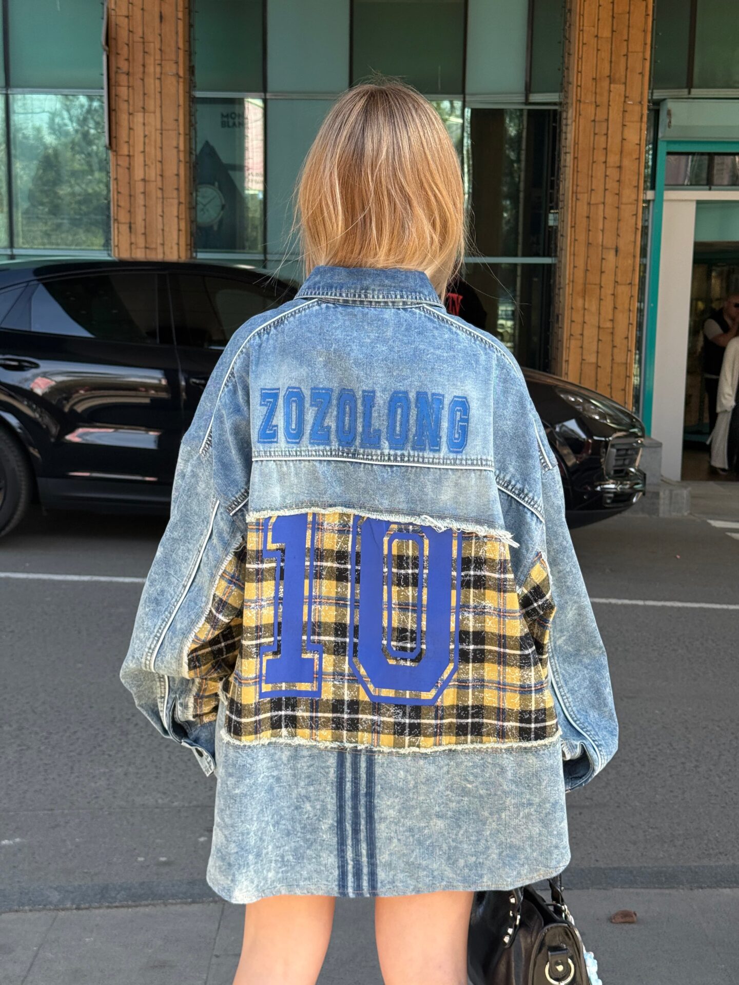 Сорочка джинсовка з жовтими вставками і написами — back · Bozhevilno