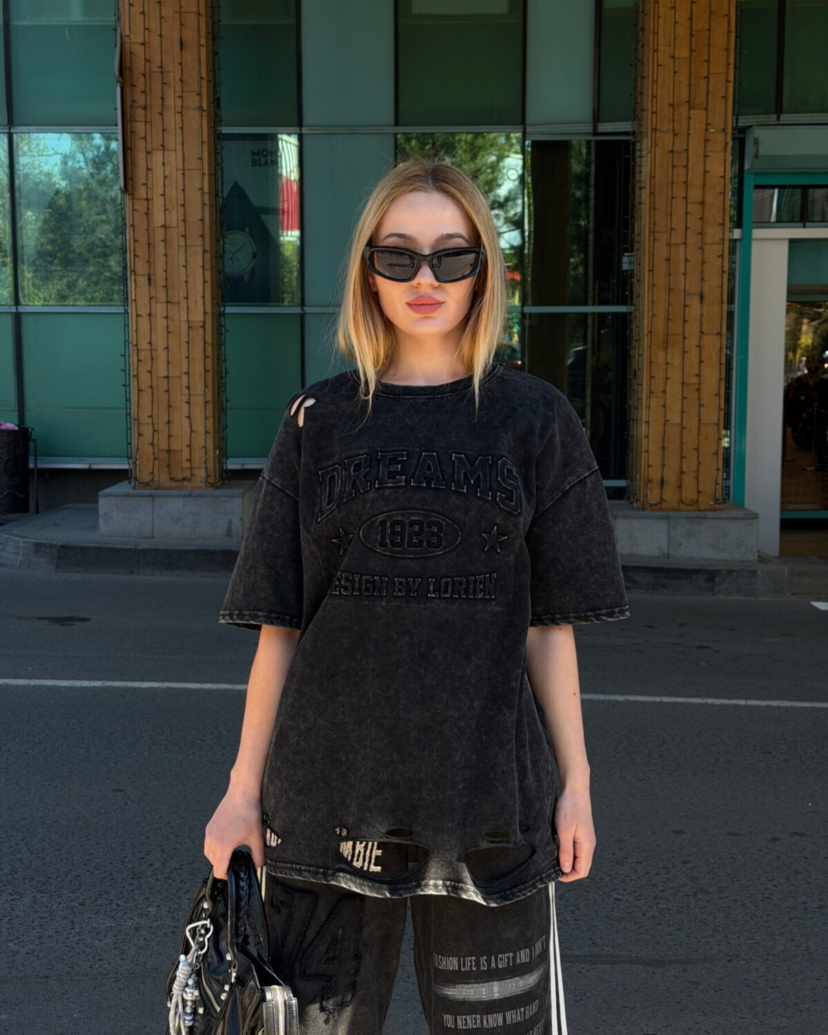 Футболка з рваностями виварена — street monolith lookbook 1