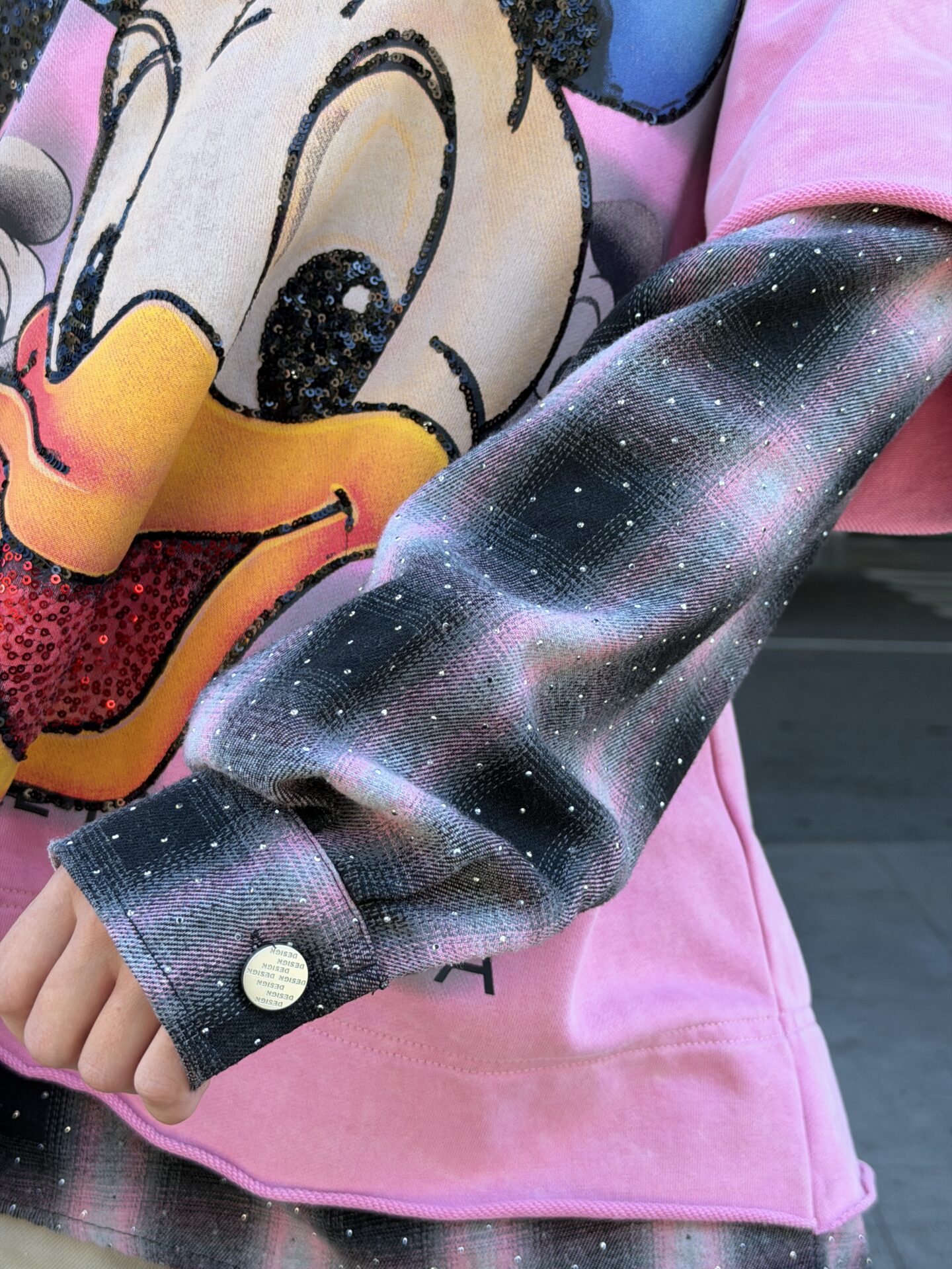 Лонгслів з качкою рожевий Daisy Duck — detail · Bozhevilno